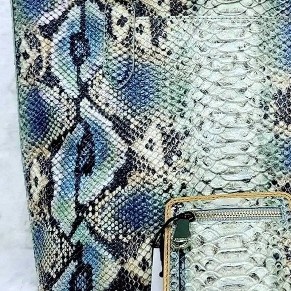 Brahmin Rare 2 PCS SET Holographic Purse bag tote handbag+ wallet NWT De… - Picture 13 of 14